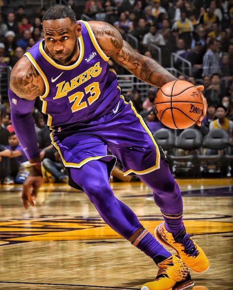 罗马因密集赛程和阵容缺人面临严峻挑战，加斯佩里尼需在压力下维持竞争力。（赛程密集又减员，罗马承压前行，加斯佩里尼力保竞争力）