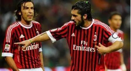 鲁媒：陈泽仕和依木兰今天抵达成都，参加U22国足的训练备战（鲁媒：陈泽仕、依木兰今日抵蓉，随U22国足展开备战训练）