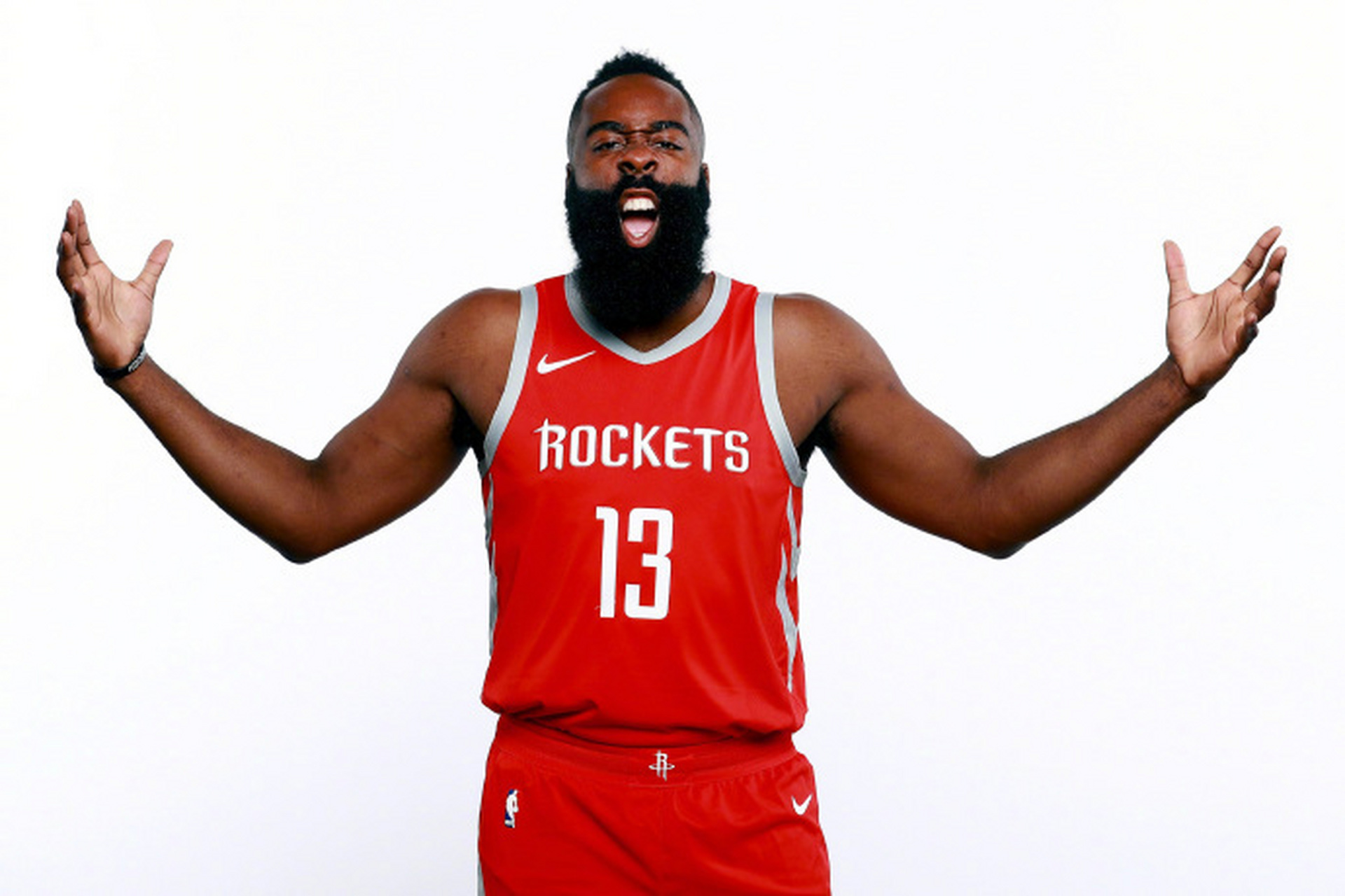 三连冠！上海海港加冕2025赛季中超冠军，摘下队史中超第四星（2025中超封王！上海海港成就三连冠，队史第四星点亮徽章）