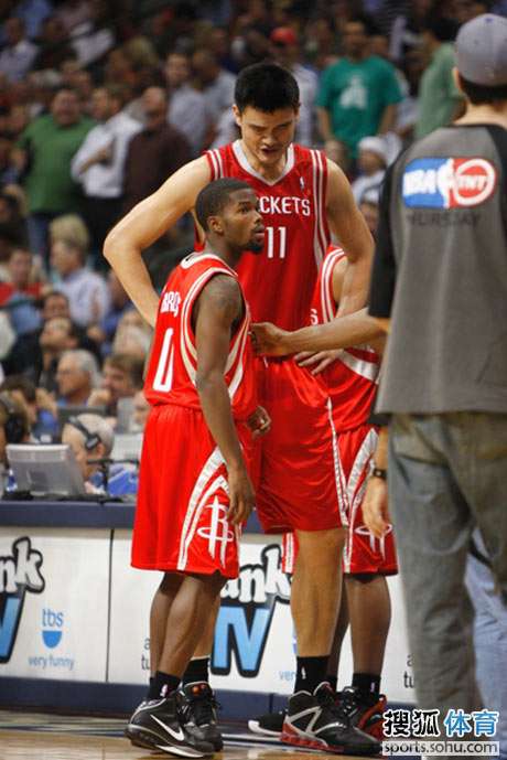 保加利亚传奇佩内夫被紧急送往肿瘤医院治疗，他曾患有睾丸癌（保加利亚名宿佩内夫被紧急送至肿瘤医院，曾患睾丸癌）