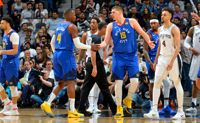 半场战报：皇家奥维耶多0-0马略卡（半场战平：皇家奥维耶多与马略卡互交白卷）