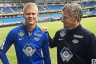 2025年度德甲积分榜：拜仁34场仅1负遥遥领先，勒沃库森第二（2025德甲积分榜：拜仁34战仅负一场领跑，勒沃库森位居次席）