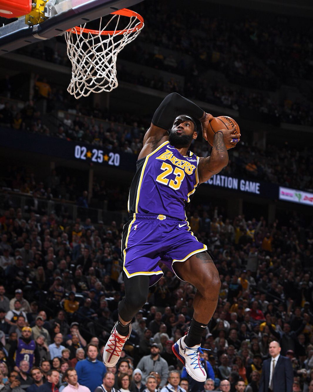 托尼：我的孩子听腻了06年夺冠的故事，希望加图索别掉链子（托尼：我家孩子早已听腻06年夺冠故事，只盼加图索稳住别出岔子）