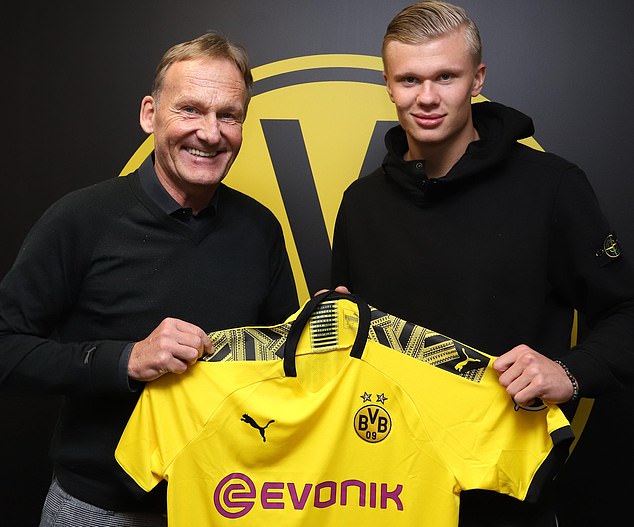 足球报：新鹏城下赛季目标是保级的基础上前进几名