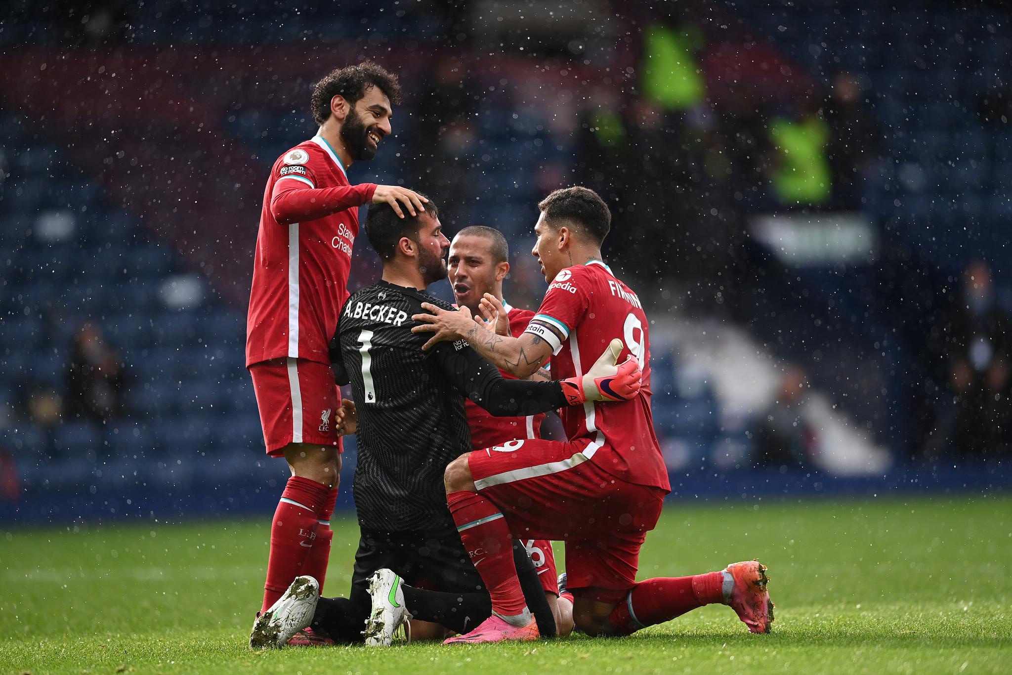 姆伯莫上赛季开始共打进21粒联赛非点球进球，位列欧洲第一（自上赛季开打至今，姆伯莫联赛非点球21球，高居欧洲第一）