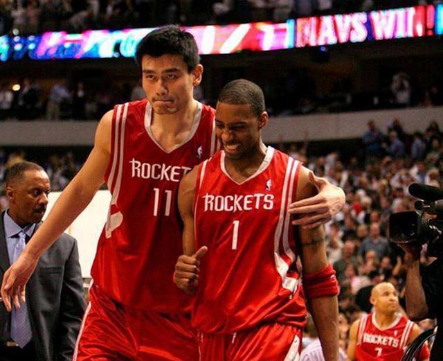 拜仁官方：阿芳和伊藤洋辉参加部分合练，穆西亚拉单独训练（拜仁通报：阿芳、伊藤洋辉参与部分合练，穆西亚拉继续单独训练）