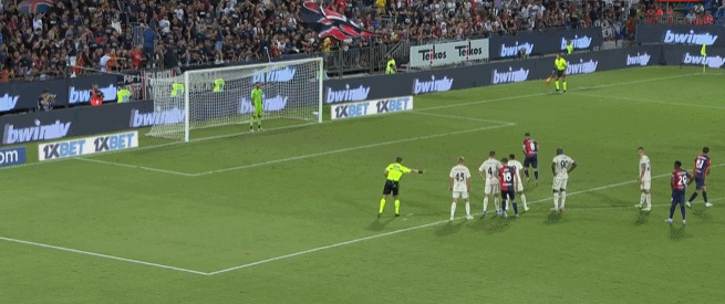 费尔明：巴萨没人因竞争位置产生矛盾，希望明年能拿欧冠和世界杯（费尔明：巴萨位置竞争不生矛盾，期望明年问鼎欧冠与世界杯）