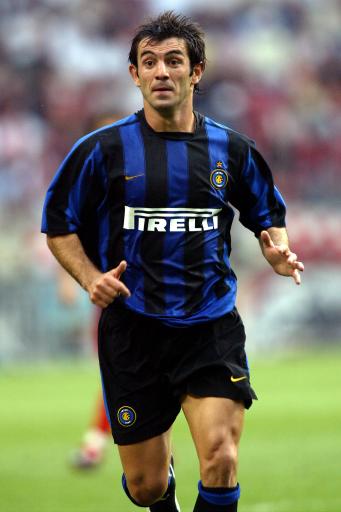 汉堡vs斯图加特：洛孔加、卢卡-武什科维奇首发，努贝尔、达希勒出战（汉堡迎战斯图加特：洛孔加、卢卡-武什科维奇先发，努贝尔、达希勒登场）