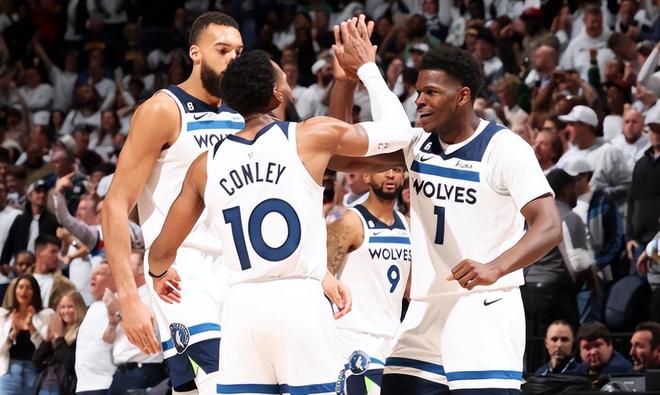 萨里：那不勒斯的执教经历最令人回味；对伊瓜因印象非常深刻（萨里直言那不勒斯岁月最难忘：对伊瓜因印象极深）