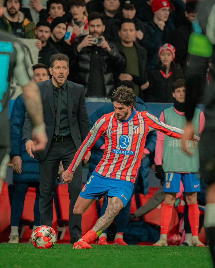 足球球员伤病更新，影响赛季表现（足球球员伤情最新速递，或影响本赛季发挥）