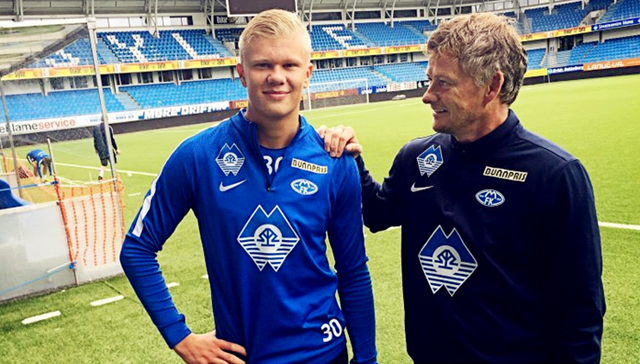 曼联红魔主场零封埃弗顿（红魔曼联坐镇老特拉福德零封埃弗顿）