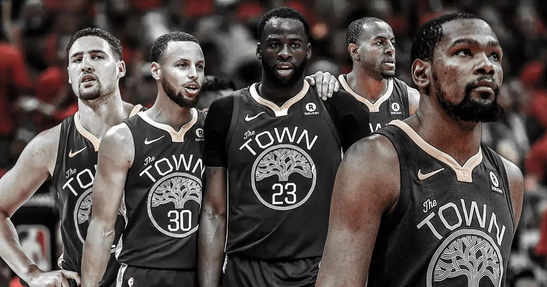 世体：巴萨明日飞往比利时，为充分休息取消当天赛前踩场训练（世体：巴萨明日前往比利时，为保证休息取消当日赛前踩场训练）